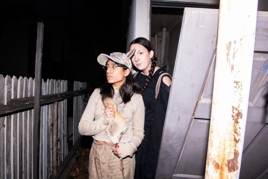 Disiniblud (Rachika Nayar & Nina Keith)